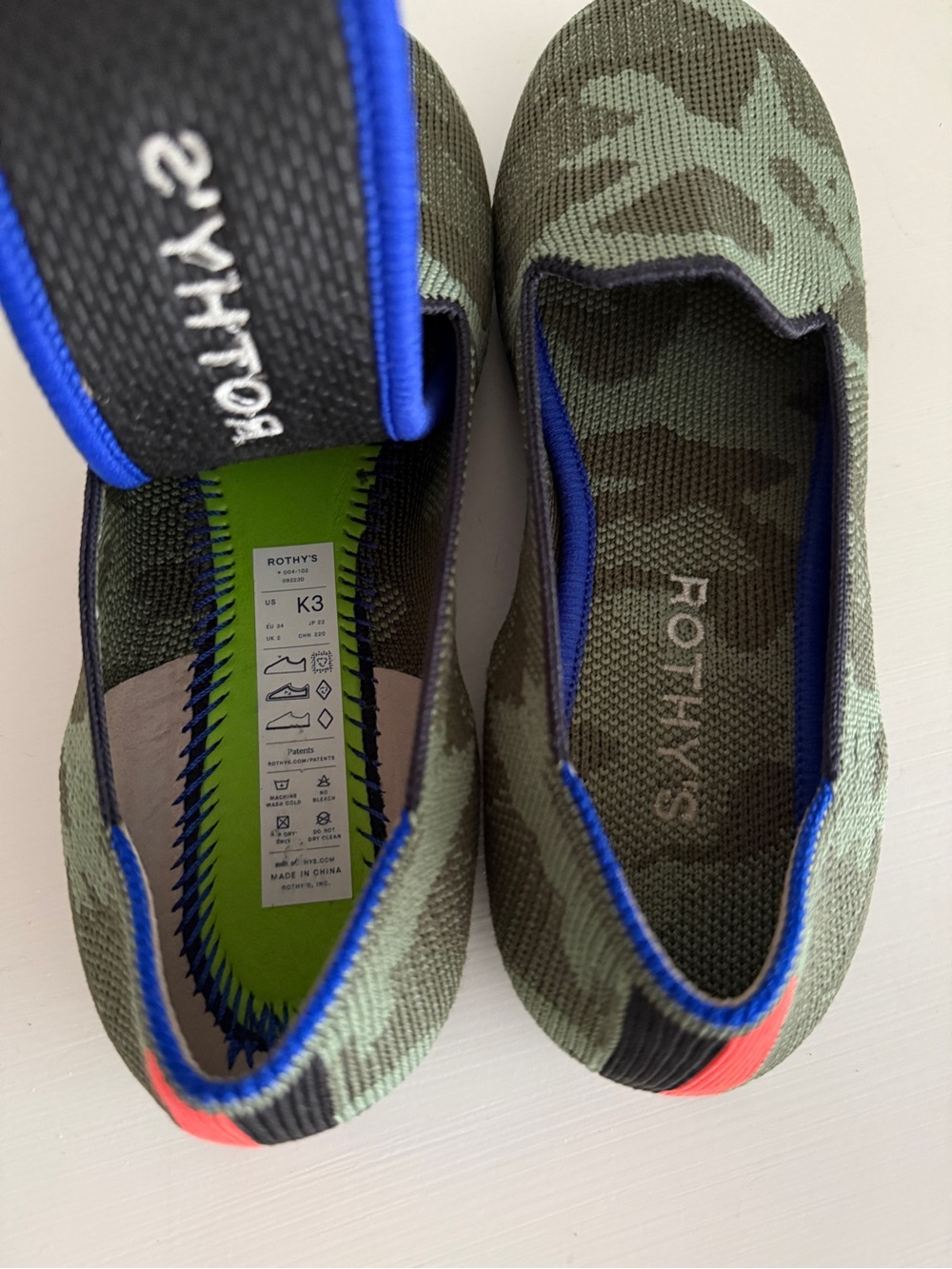 Kids Rothy's Olive Green Camo Knit Slip-Ons - Picture 6 of 6